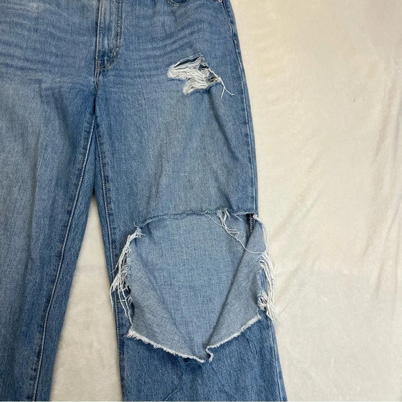 Levi’s 94 baggy jeans women’s size 31 huge tear in leg distressed grunge - Picture 3 of 7